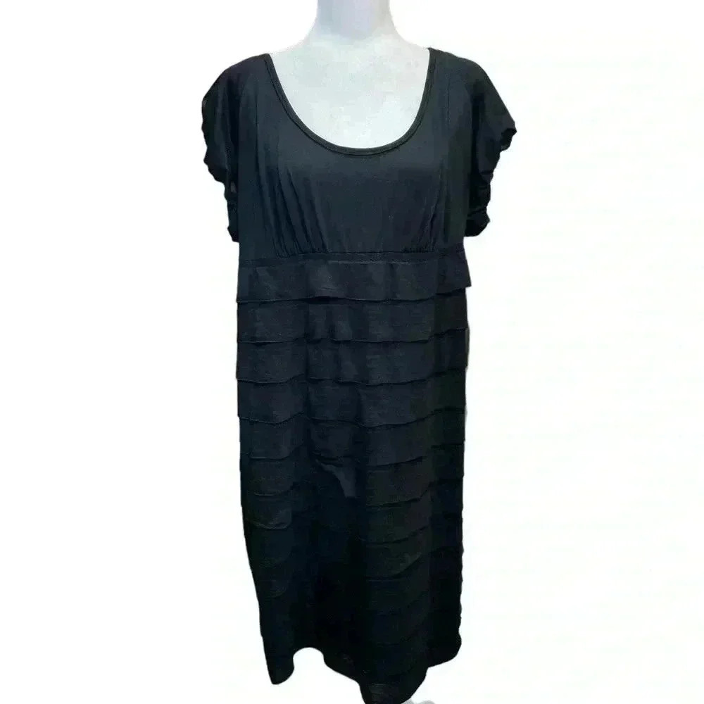 M.S.S.P. Black Mid-Length tiered with a puffed Cap sleeve Size 3X